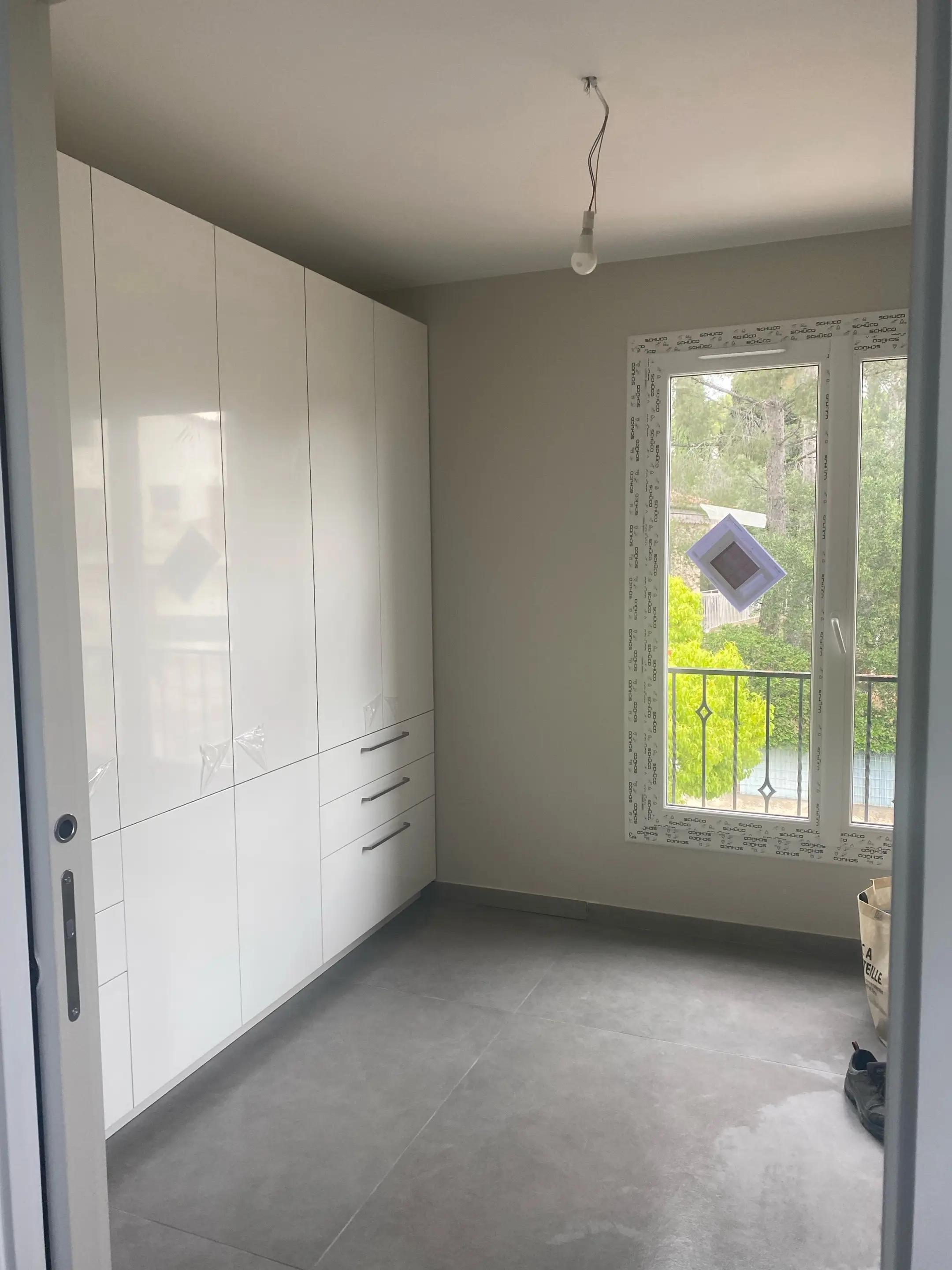 Image 3 of 10