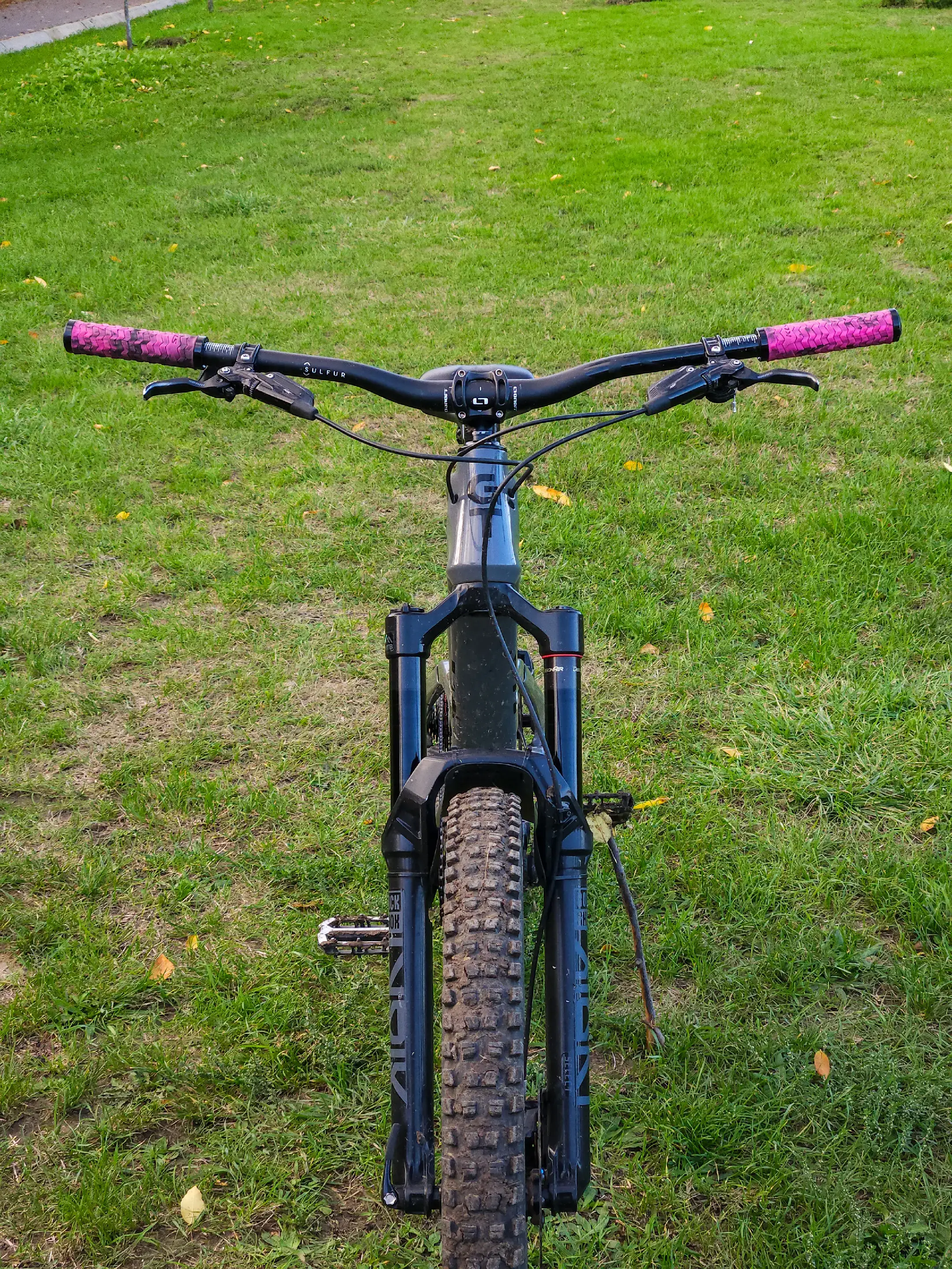 Image 2 of 6