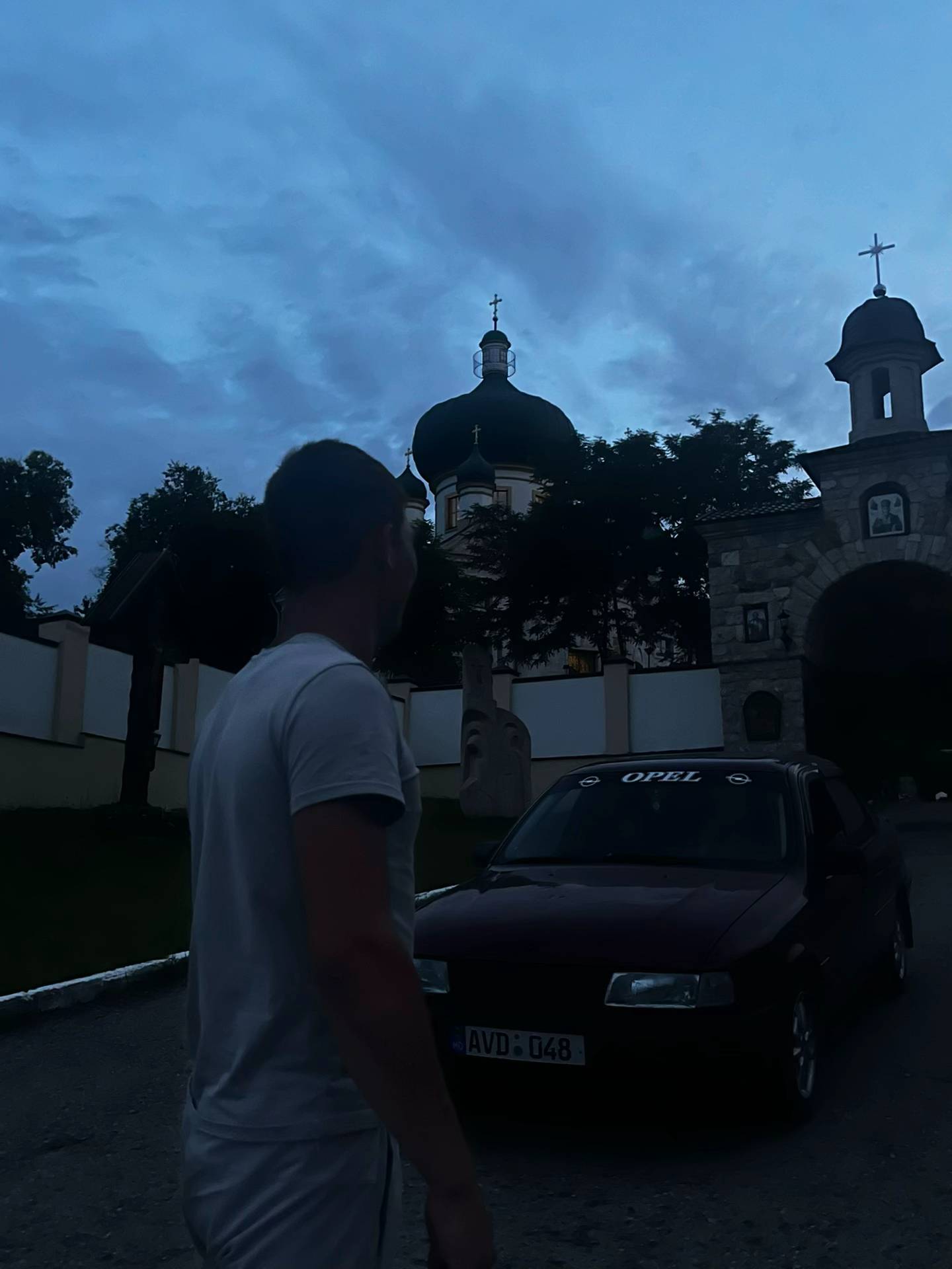 Image 4 of 12