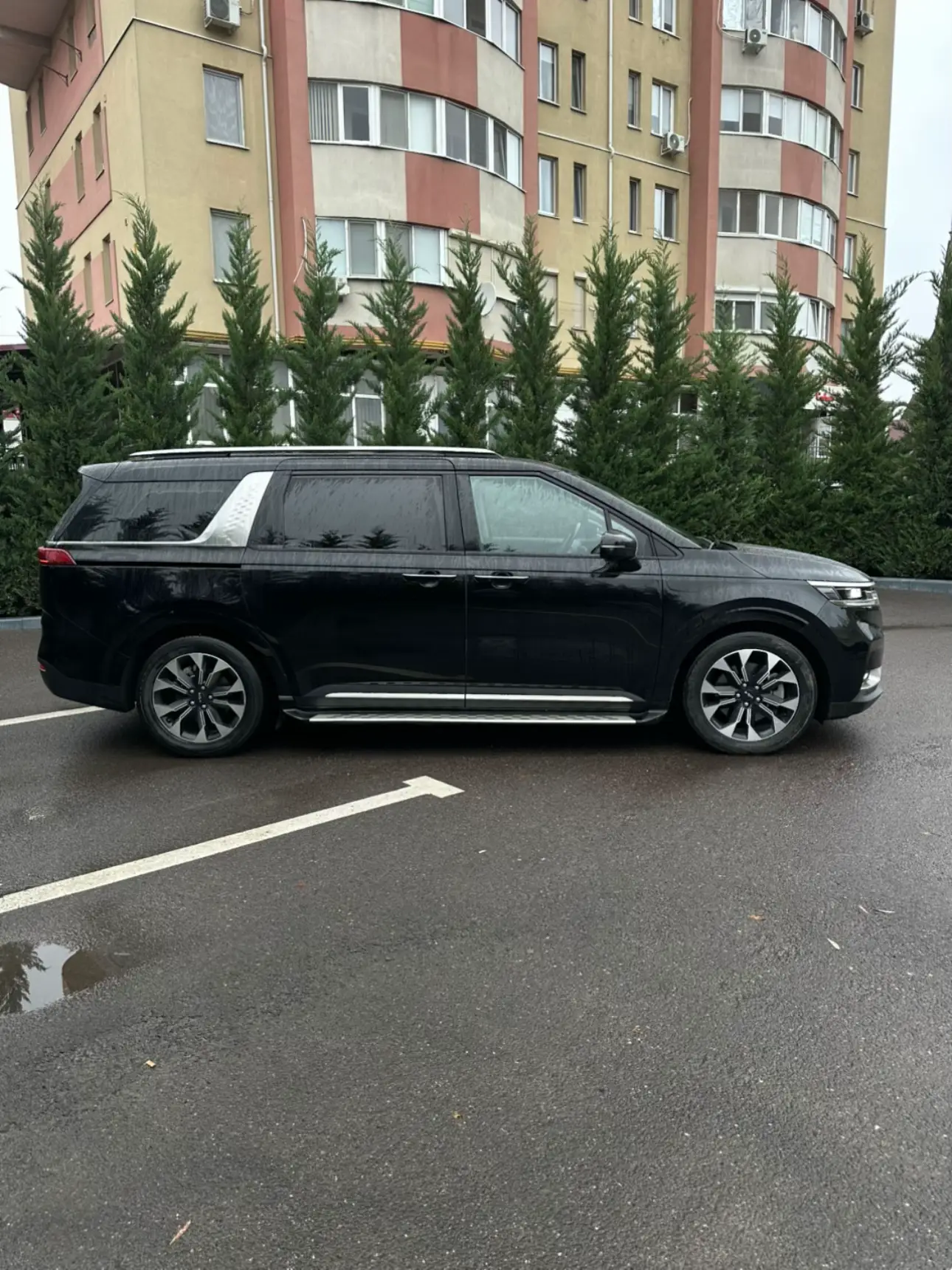Image 4 of 11