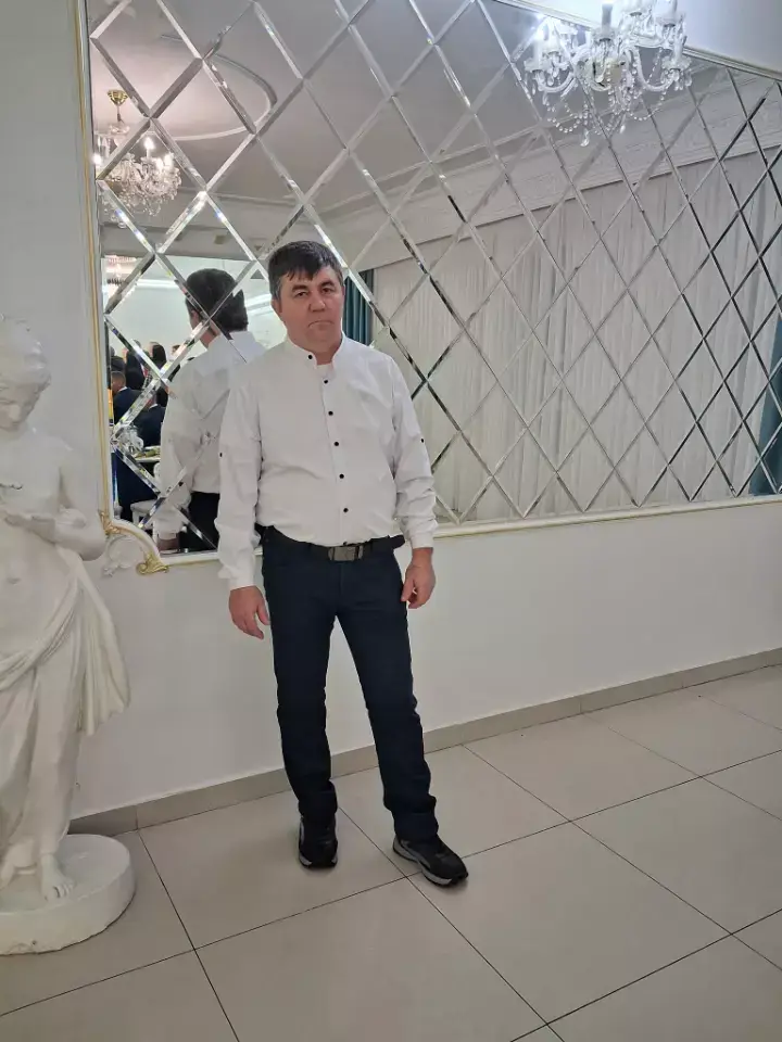 Image 2 of 11