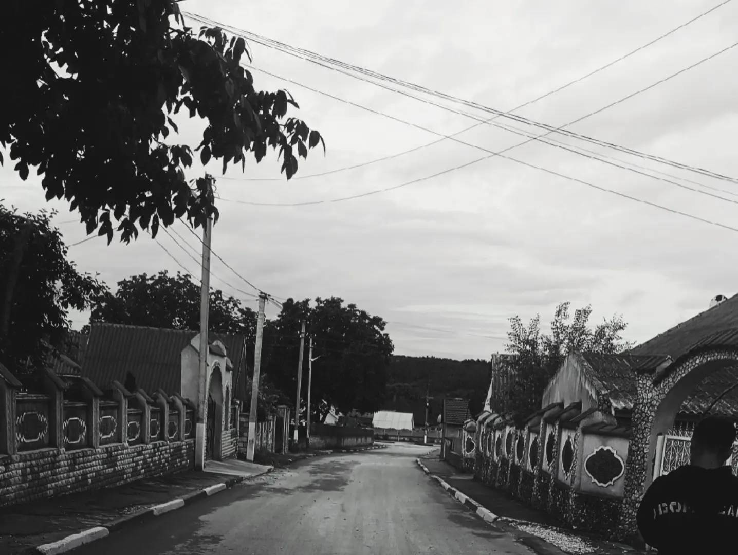 Image 2 of 7