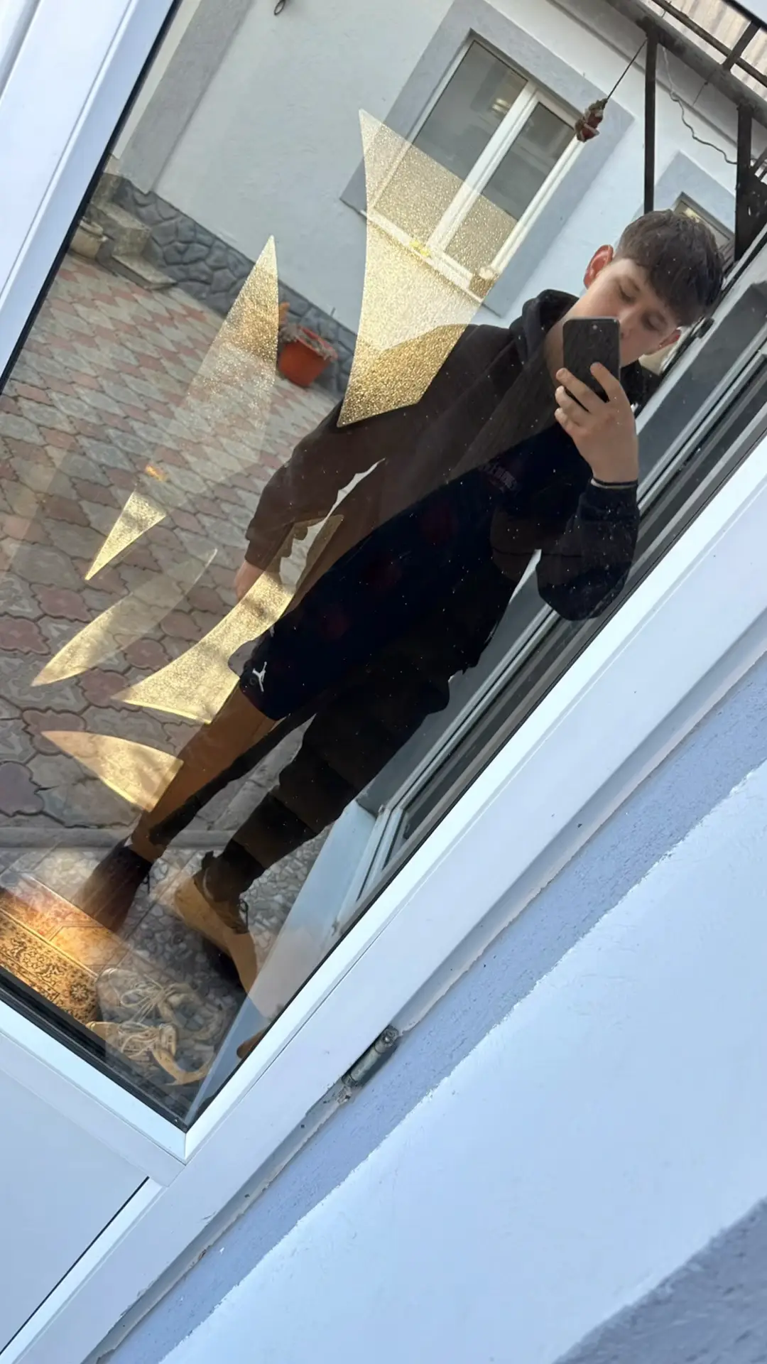 Image 3 of 24