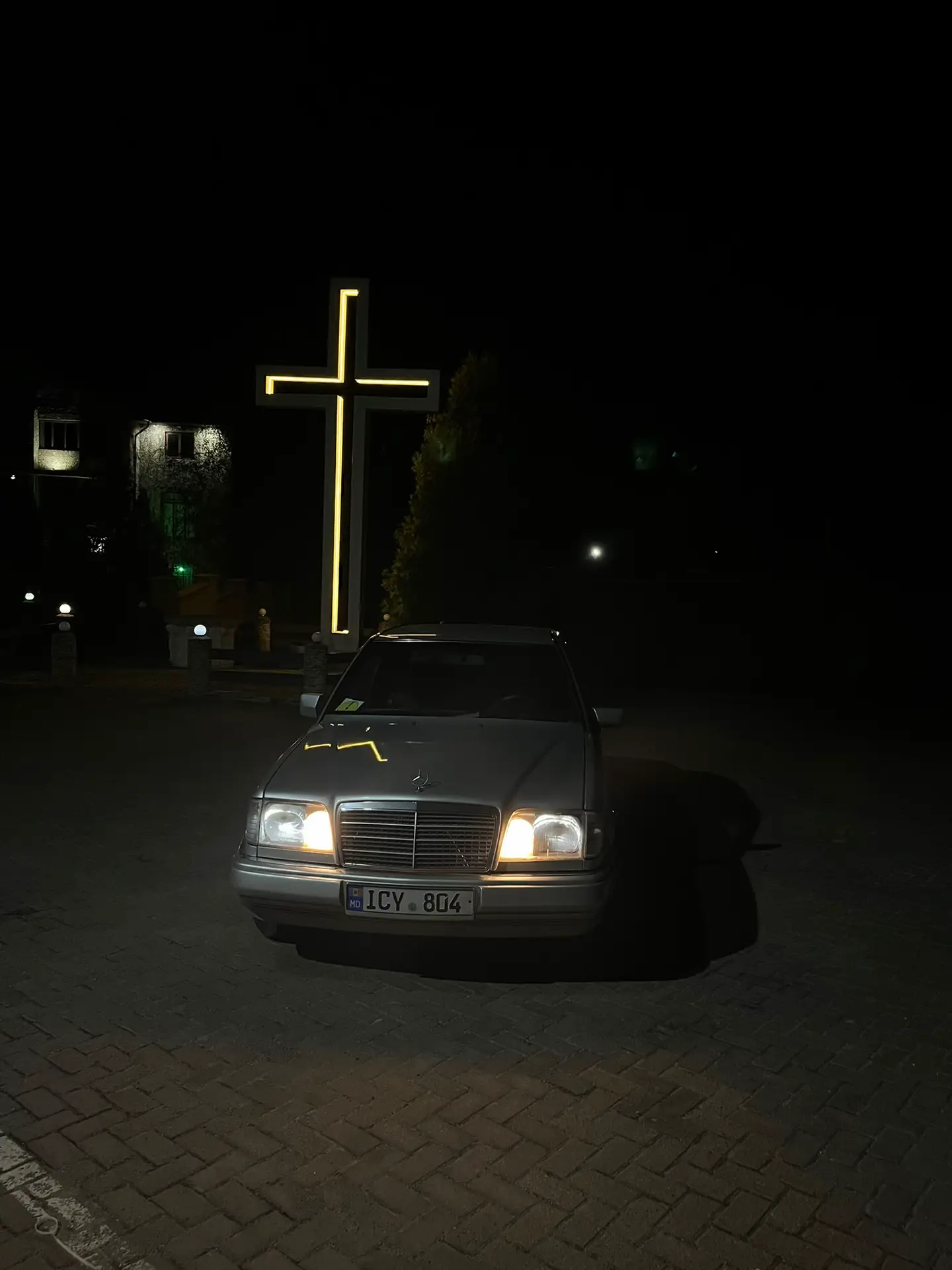 Image 5 of 9