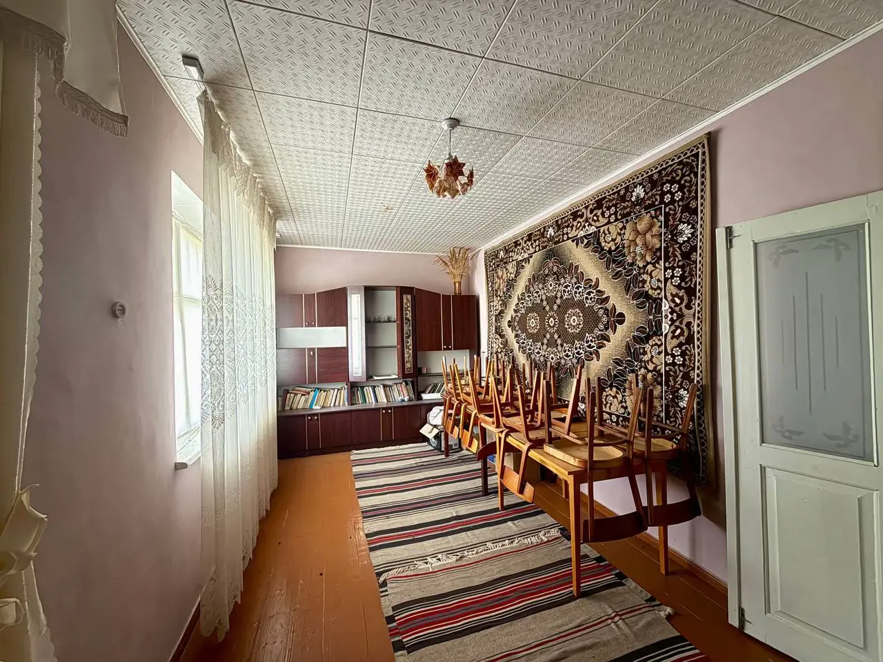 Image 4 of 7