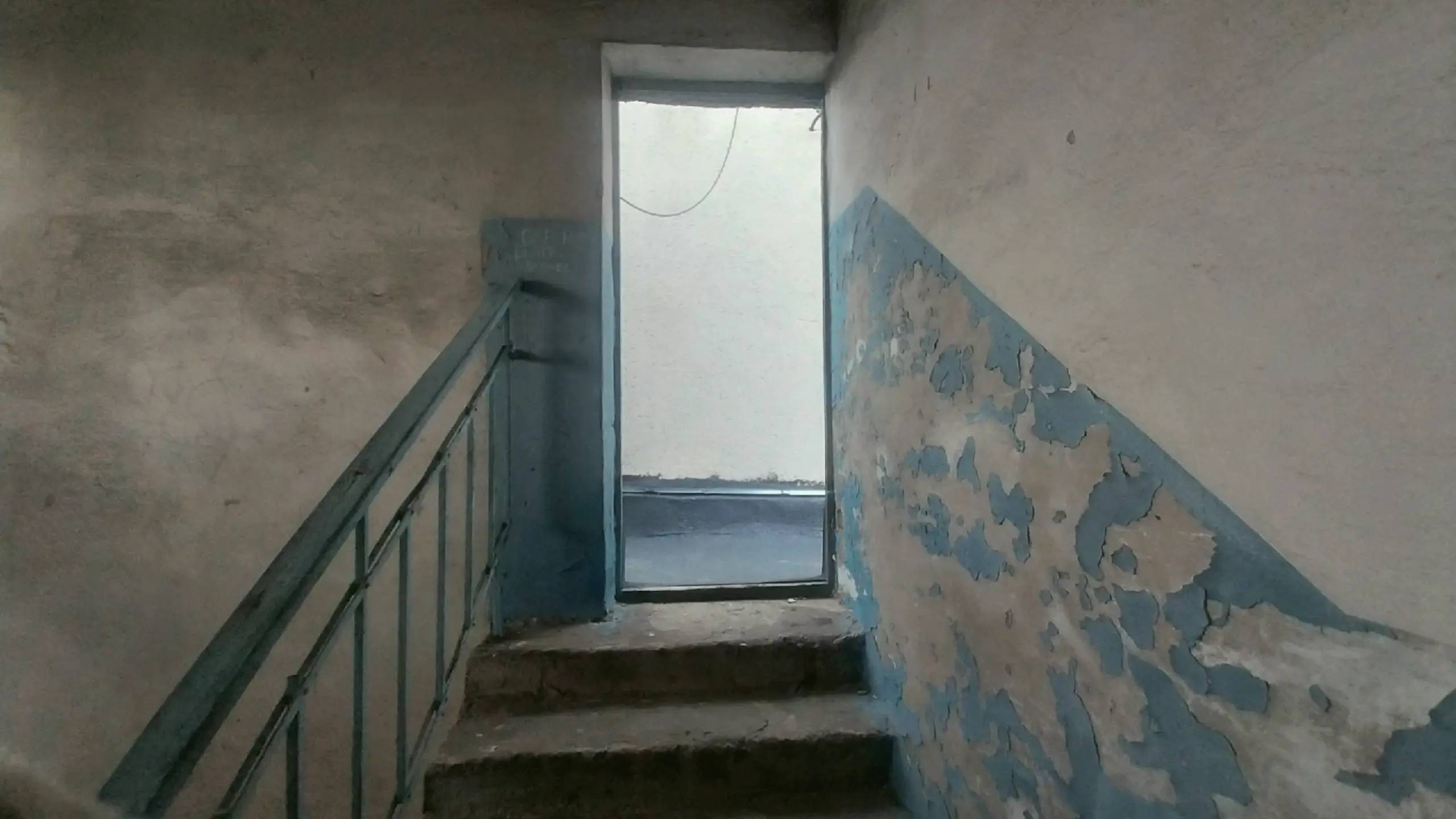 Image 3 of 6