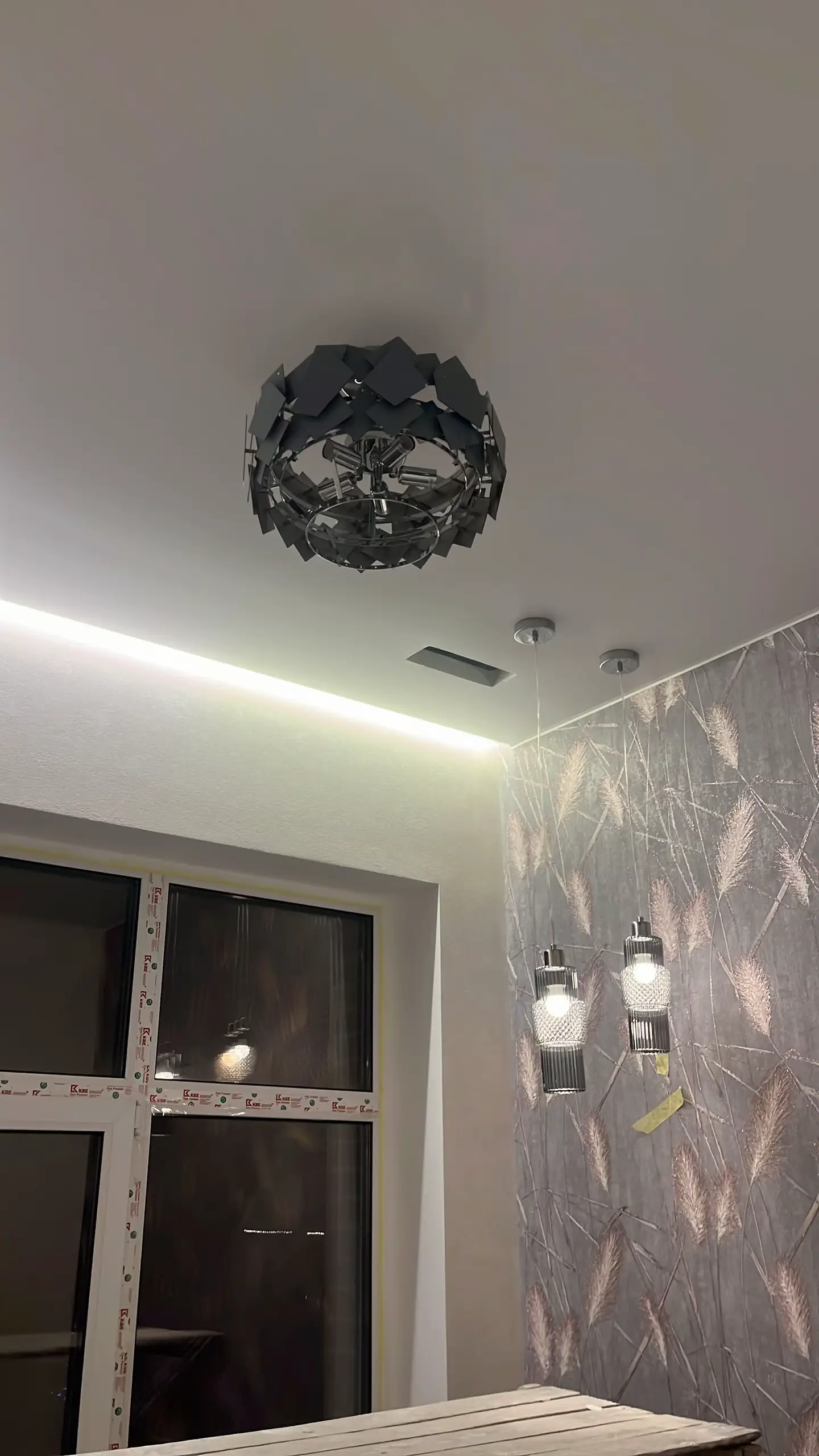 Image 2 of 9