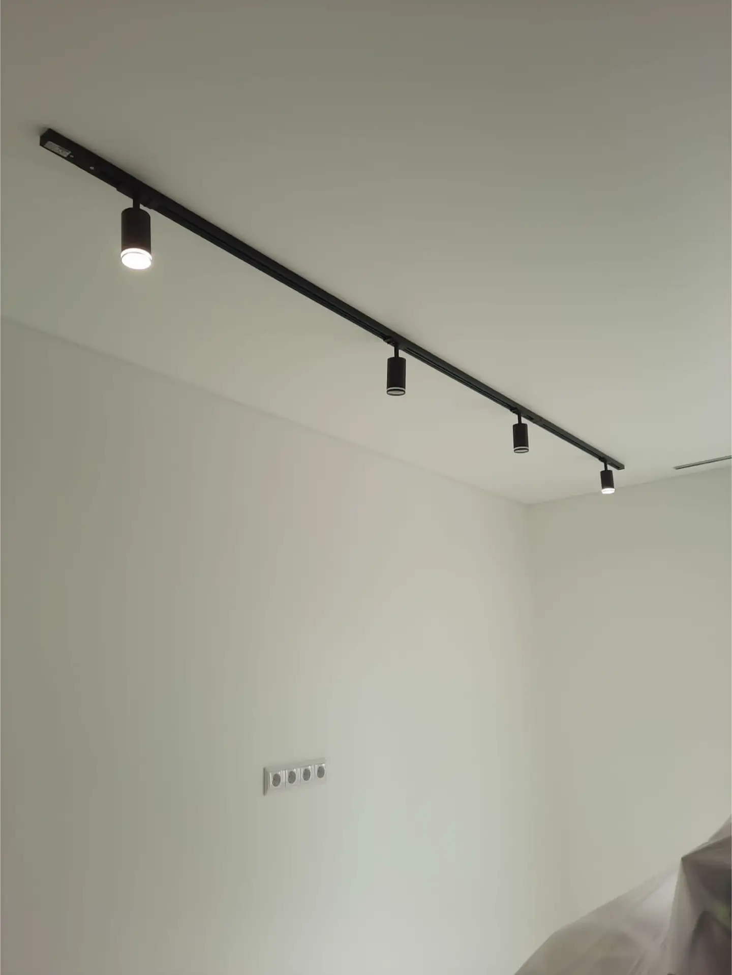 Image 6 of 9