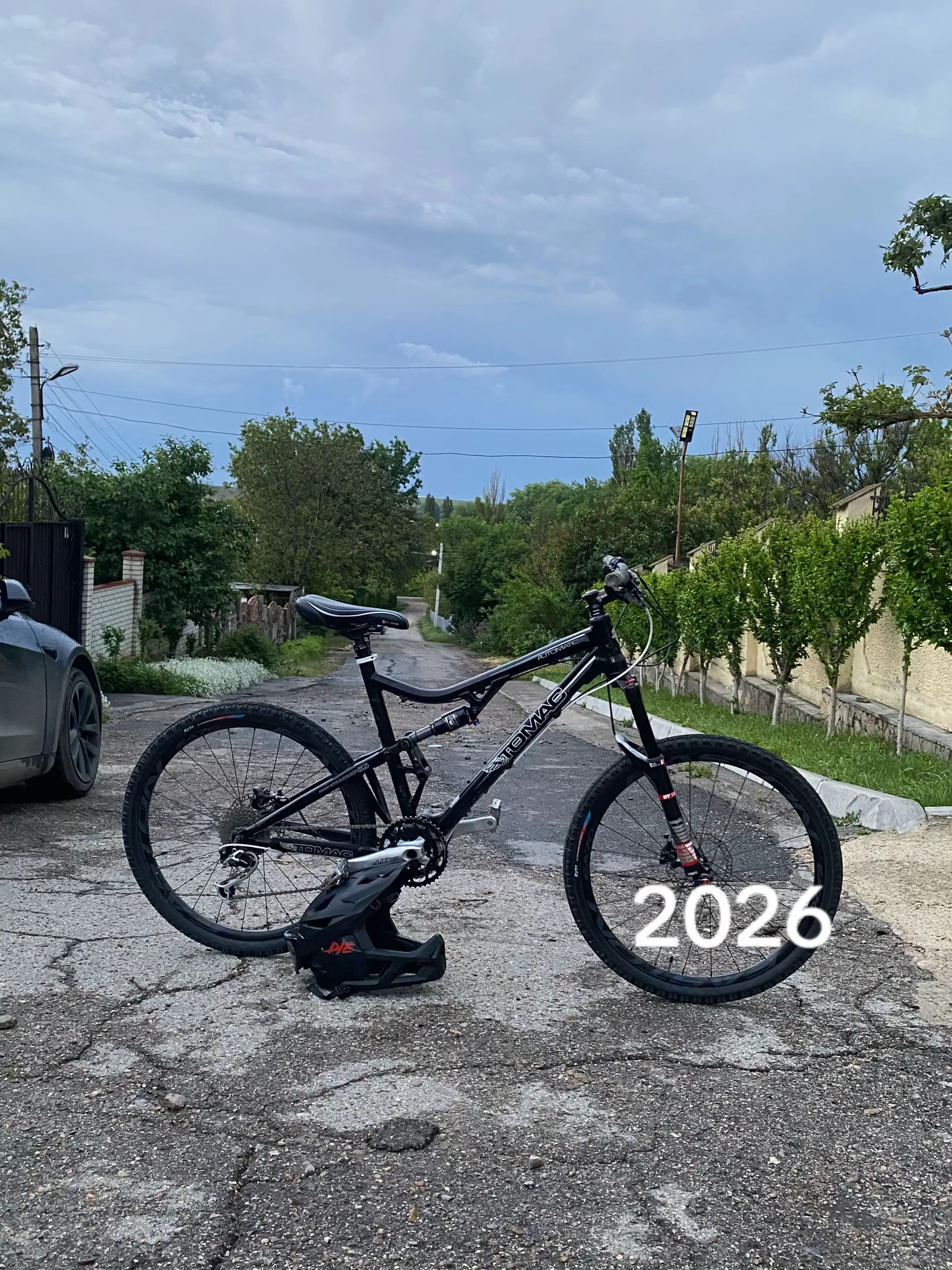 Image 1 of 2