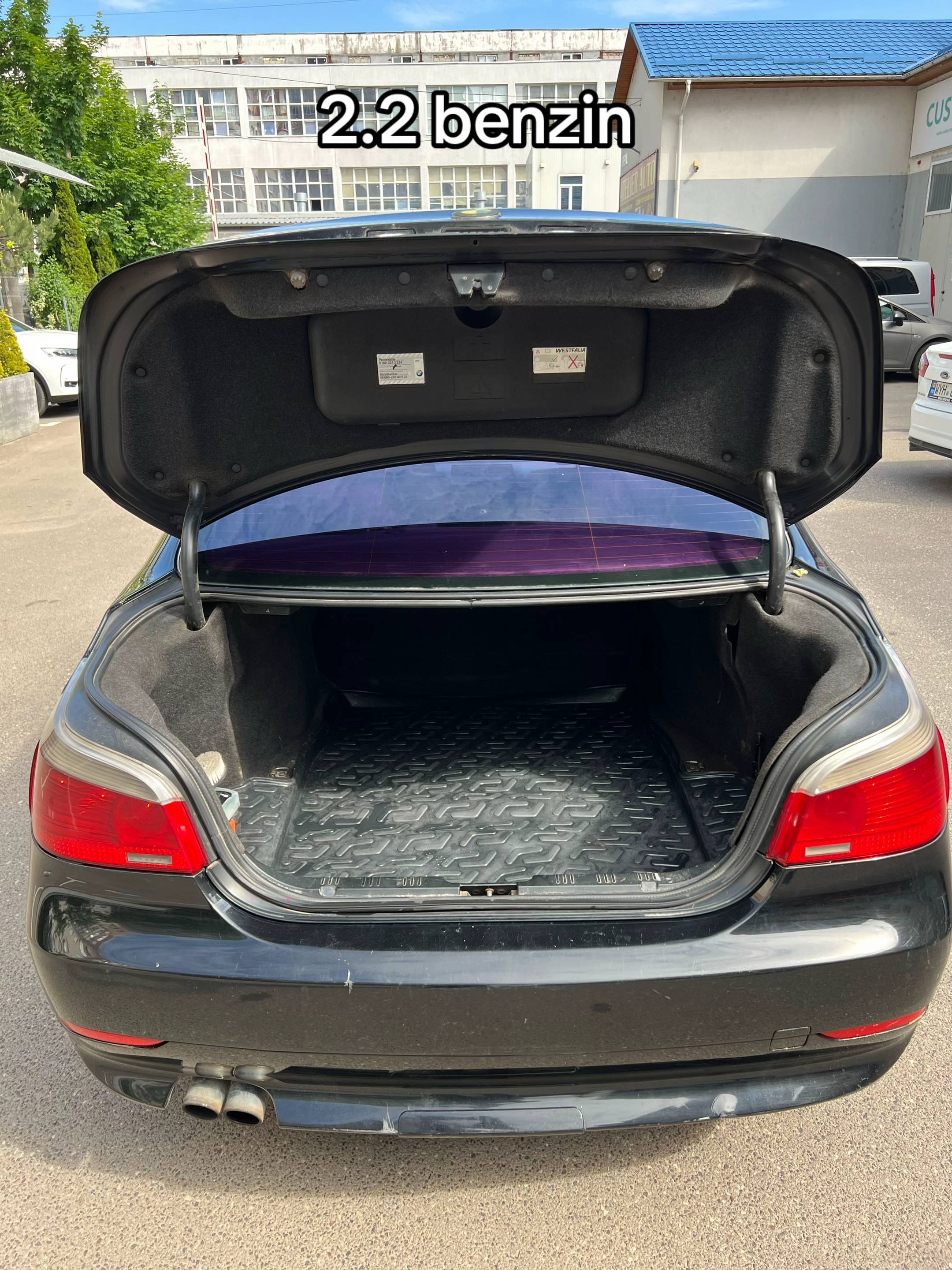 Image 2 of 10