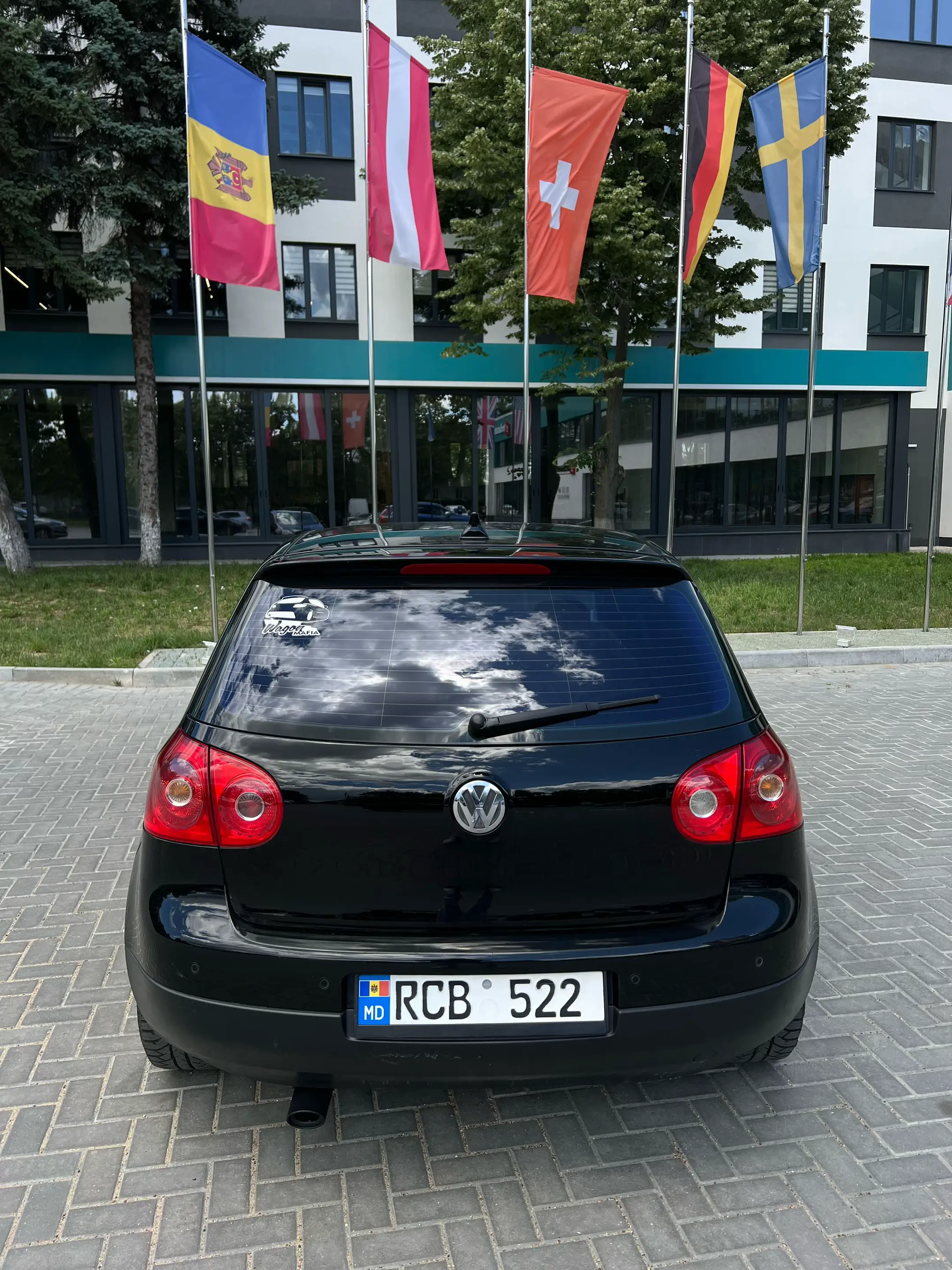 Image 3 of 10