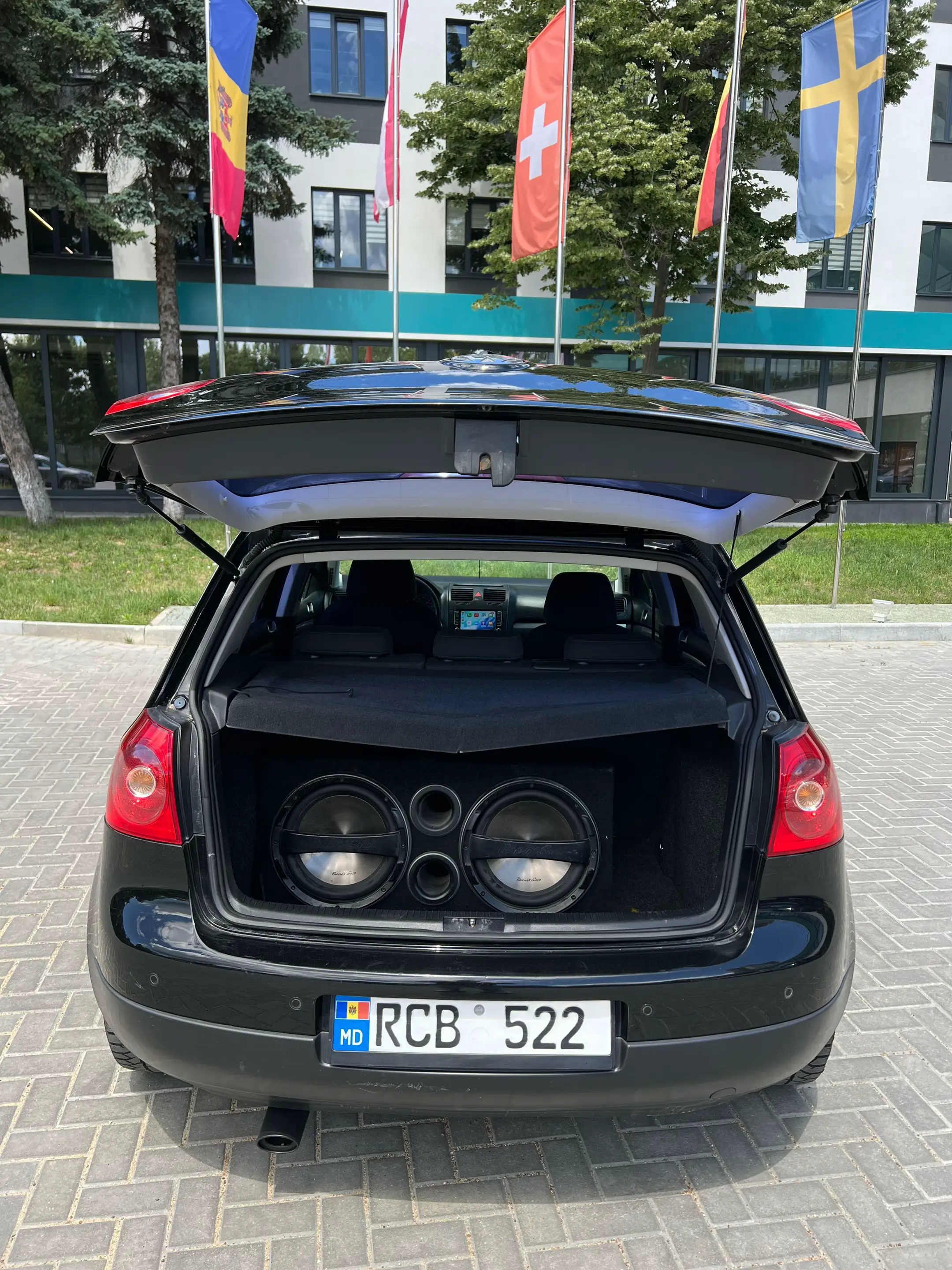 Image 4 of 10