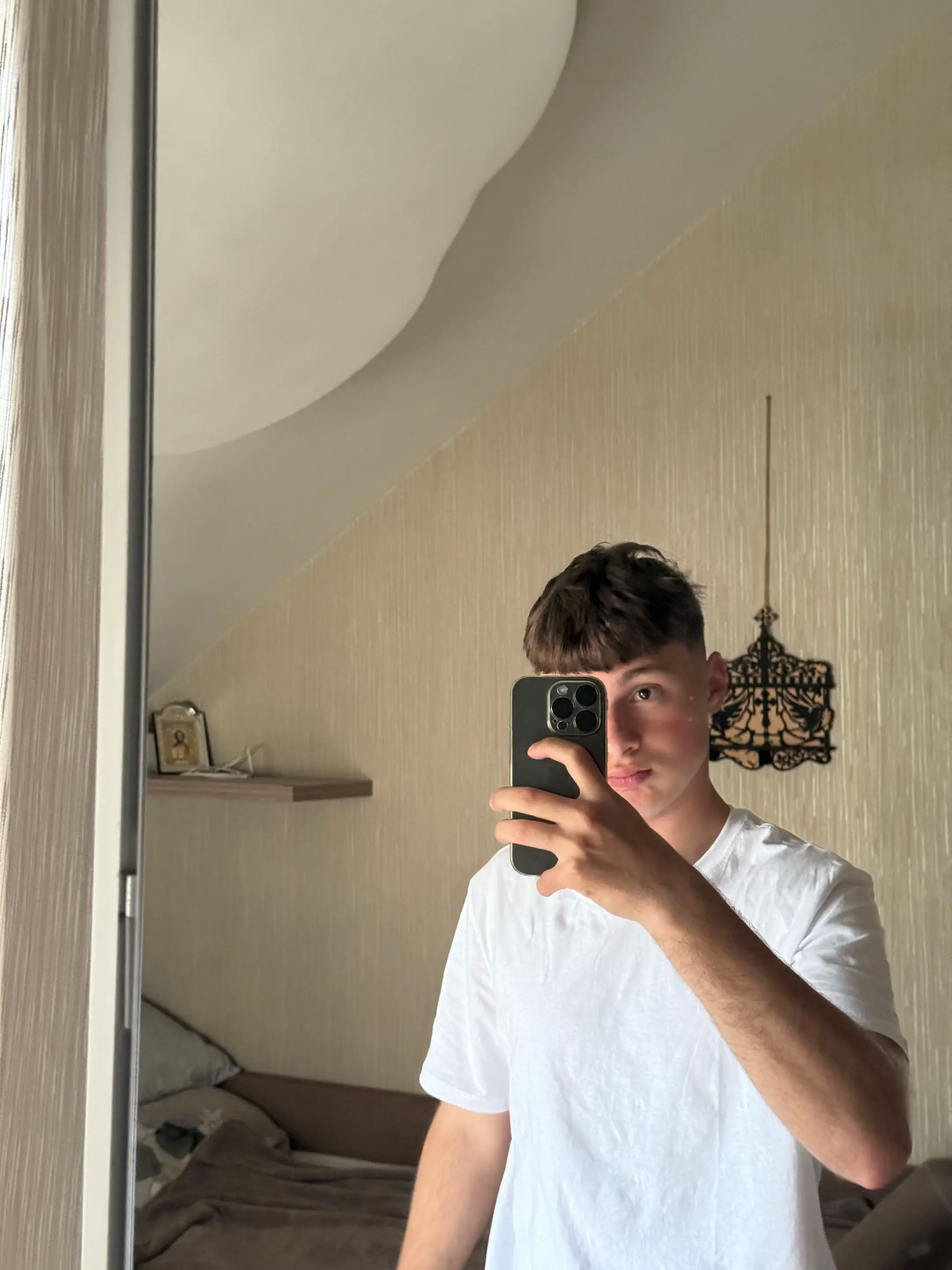 Image 2 of 4