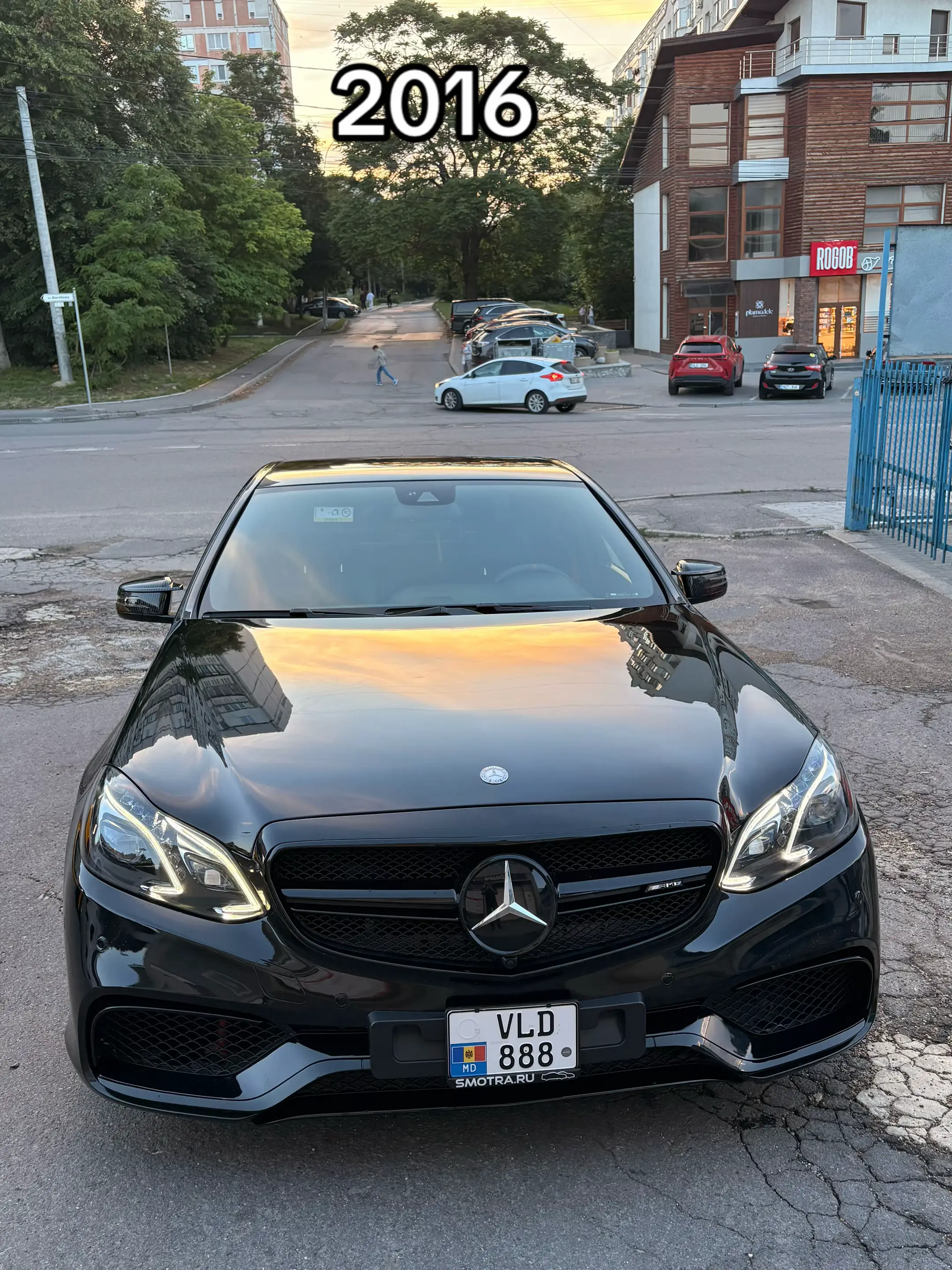 Image 2 of 7