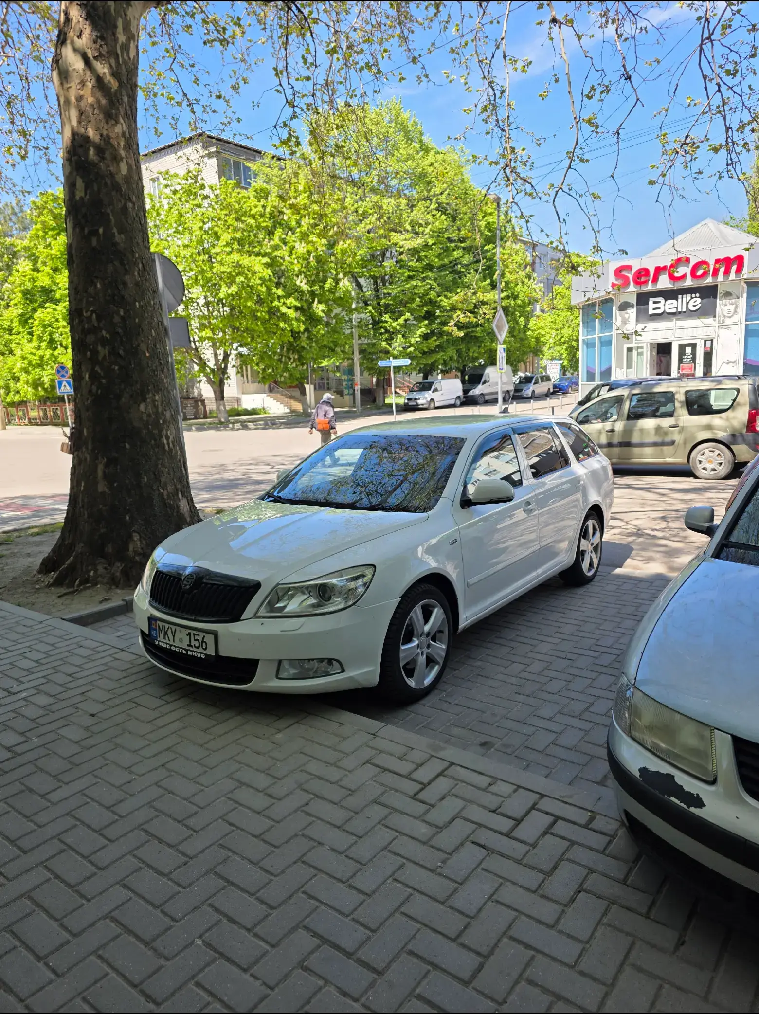 Image 4 of 8