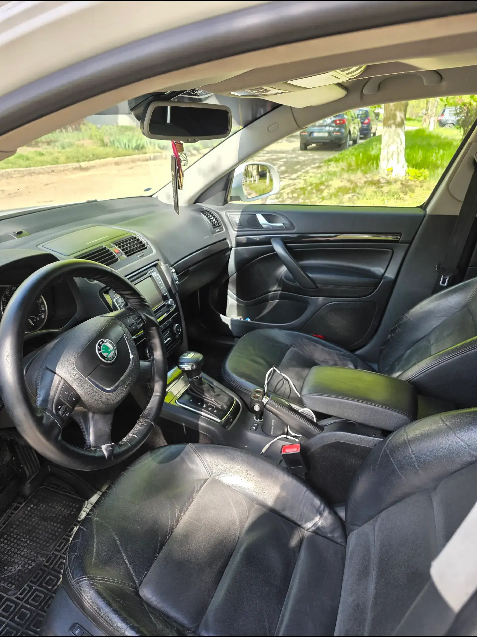 Image 8 of 8