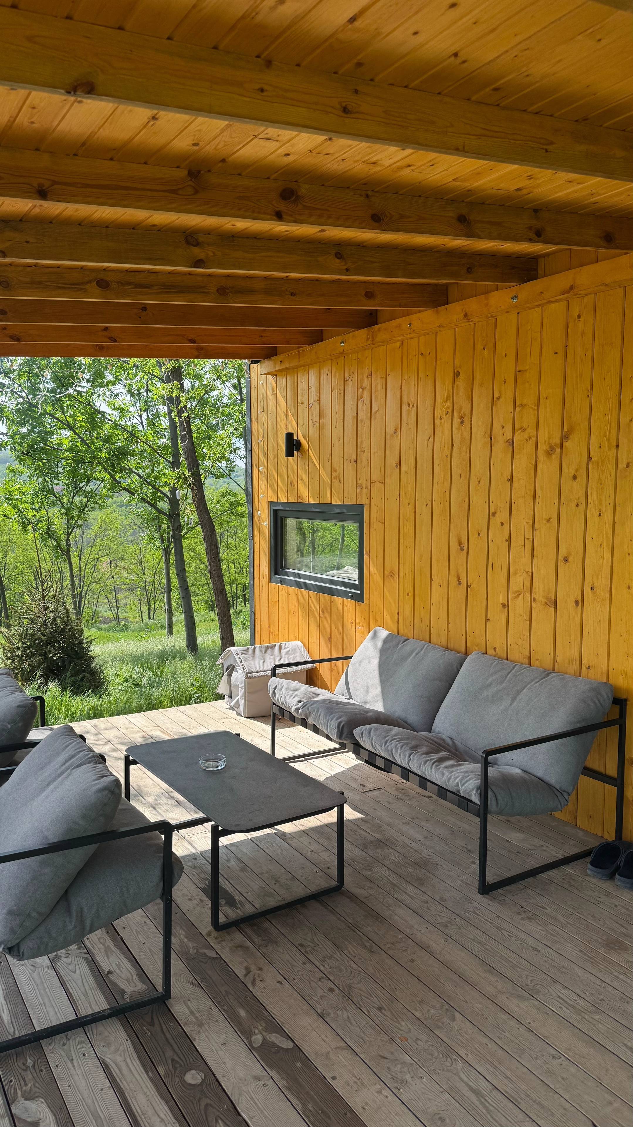 Image 4 of 6