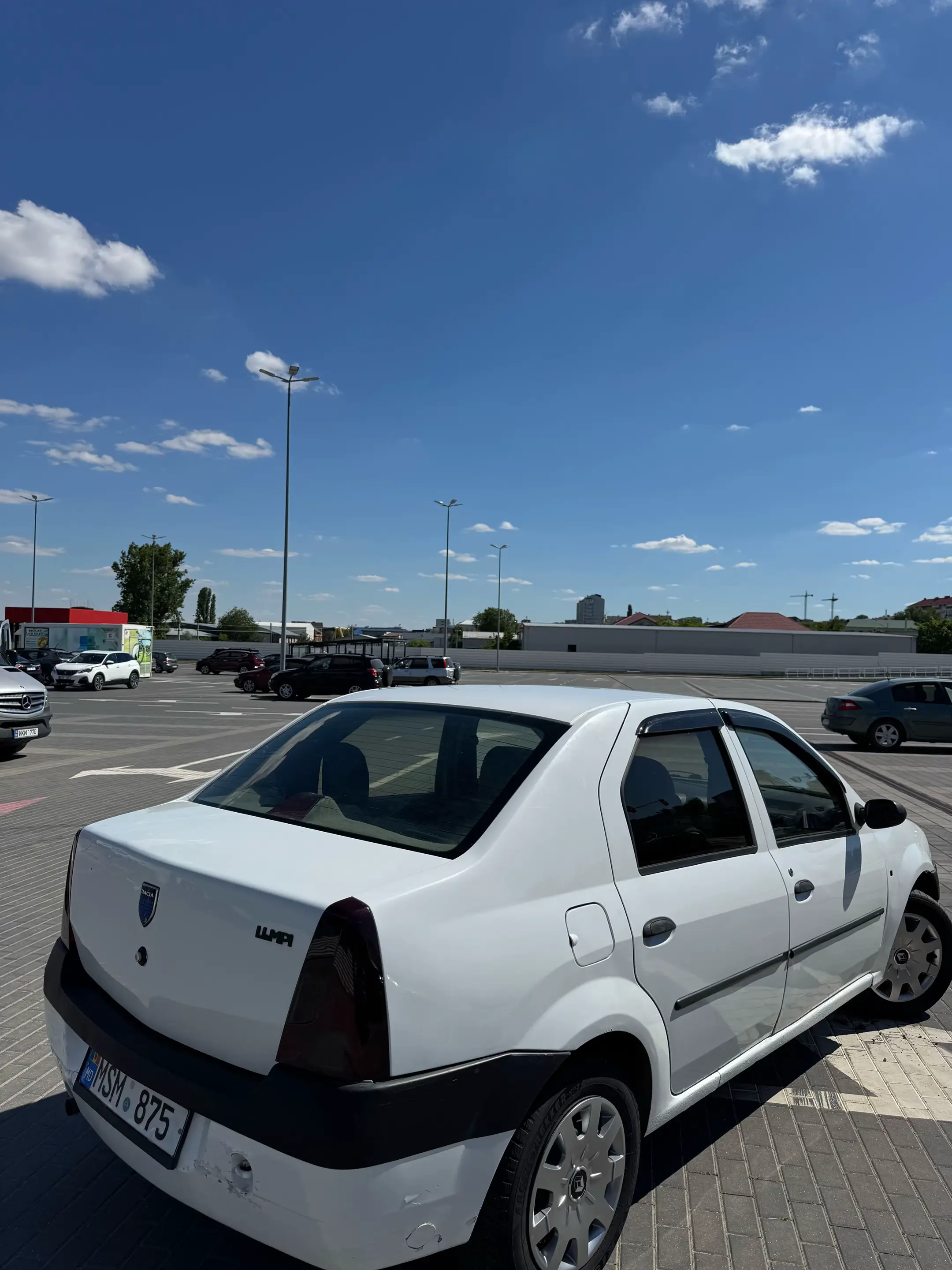 Image 4 of 7