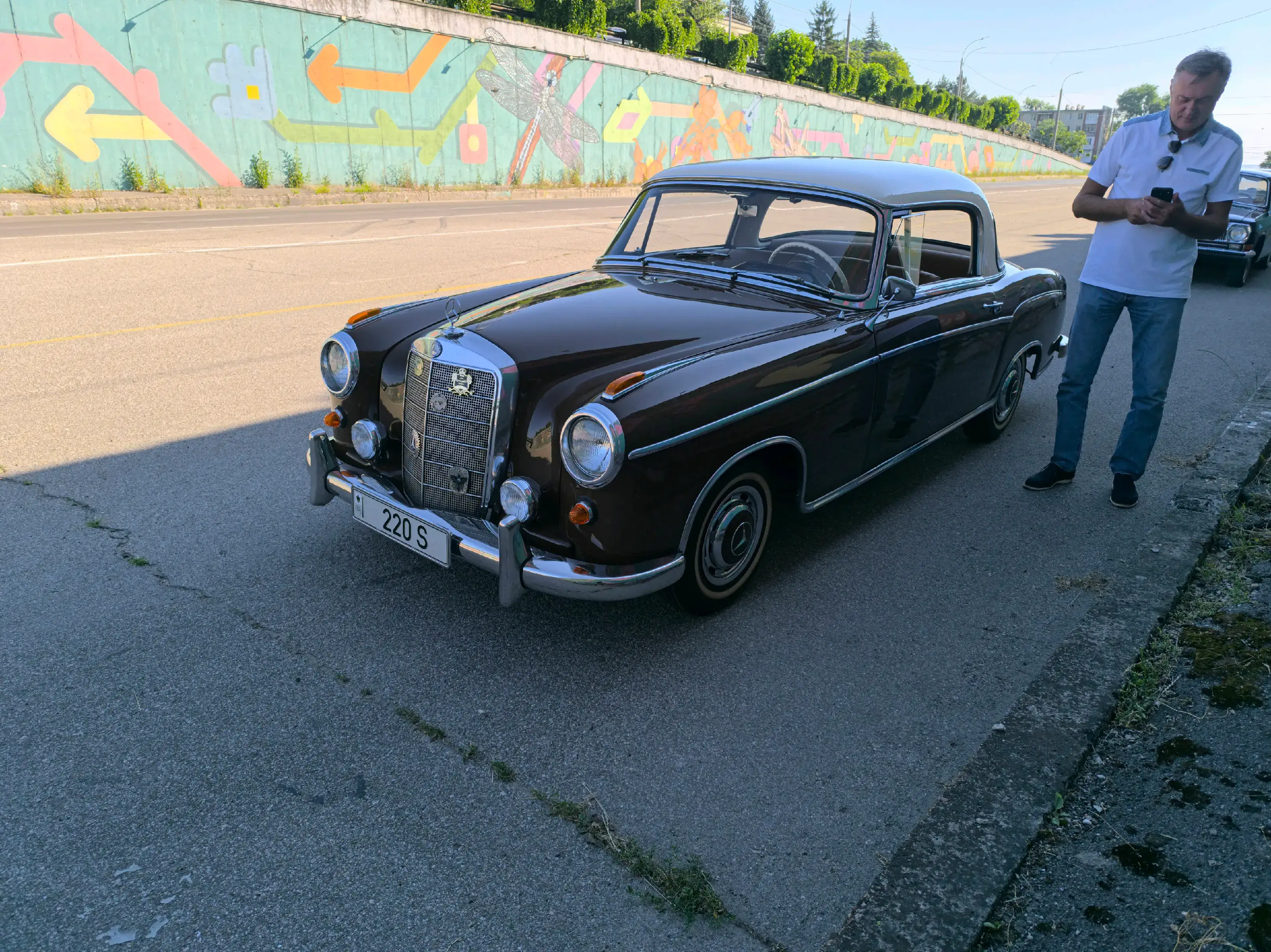 Image 1 of 6