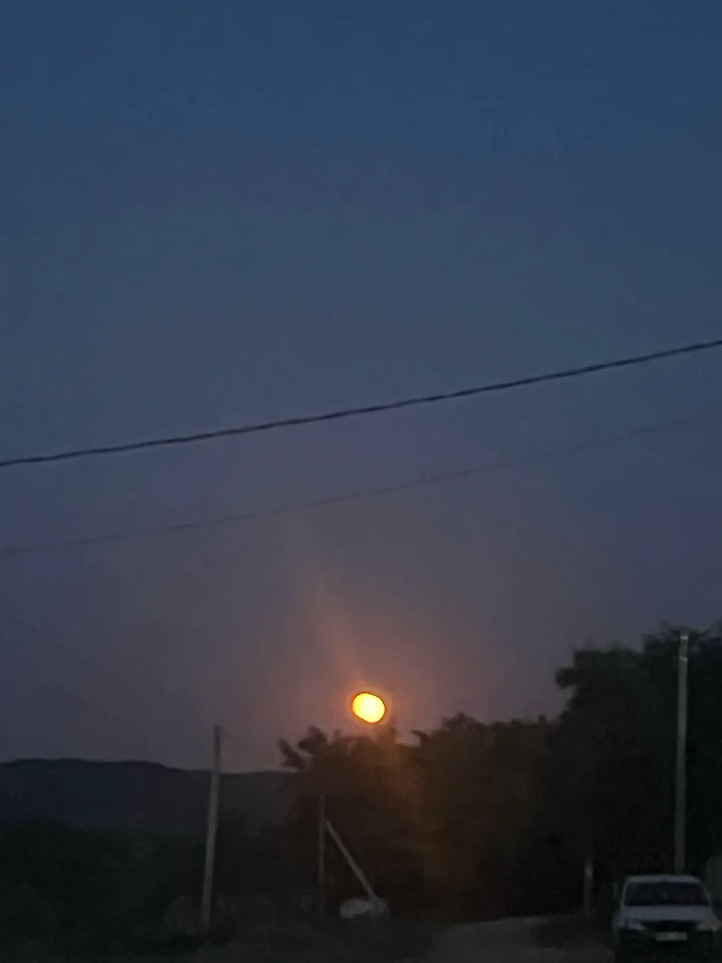 Image 2 of 6