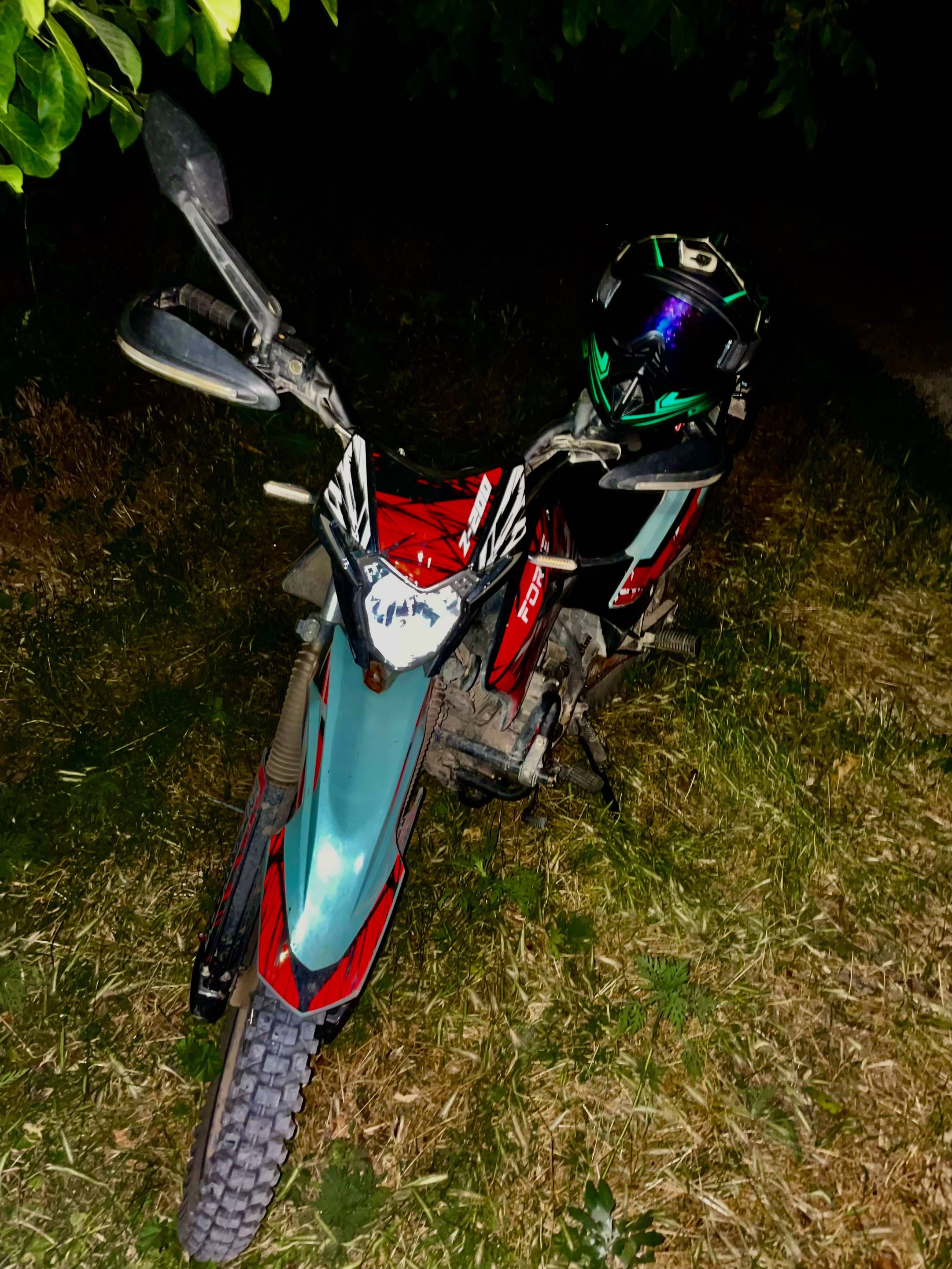 Image 2 of 4