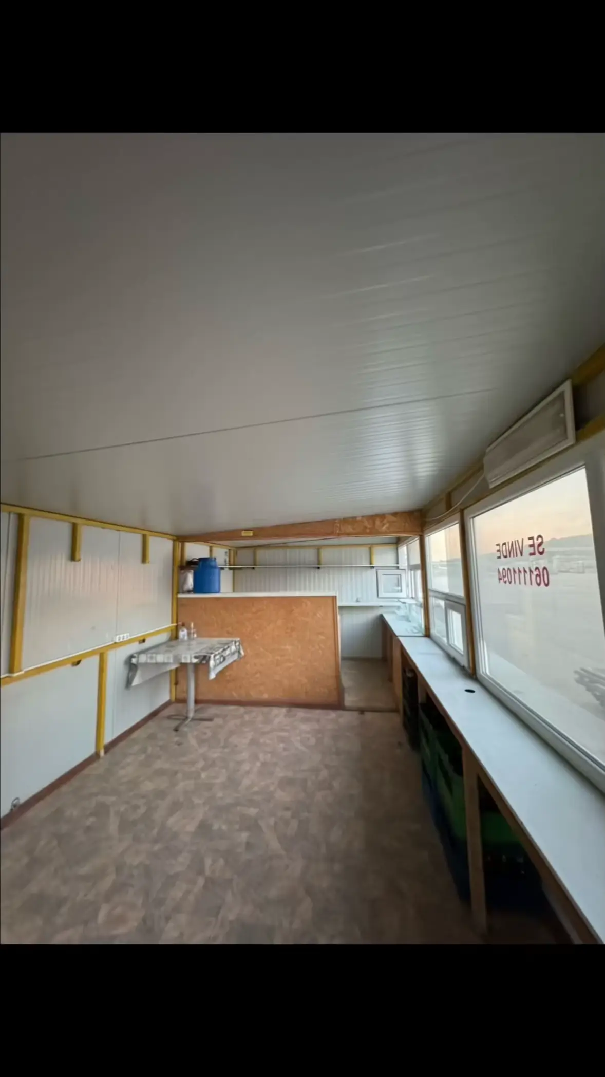 Image 4 of 6