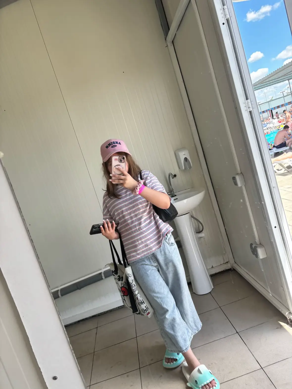 Image 21 of 23