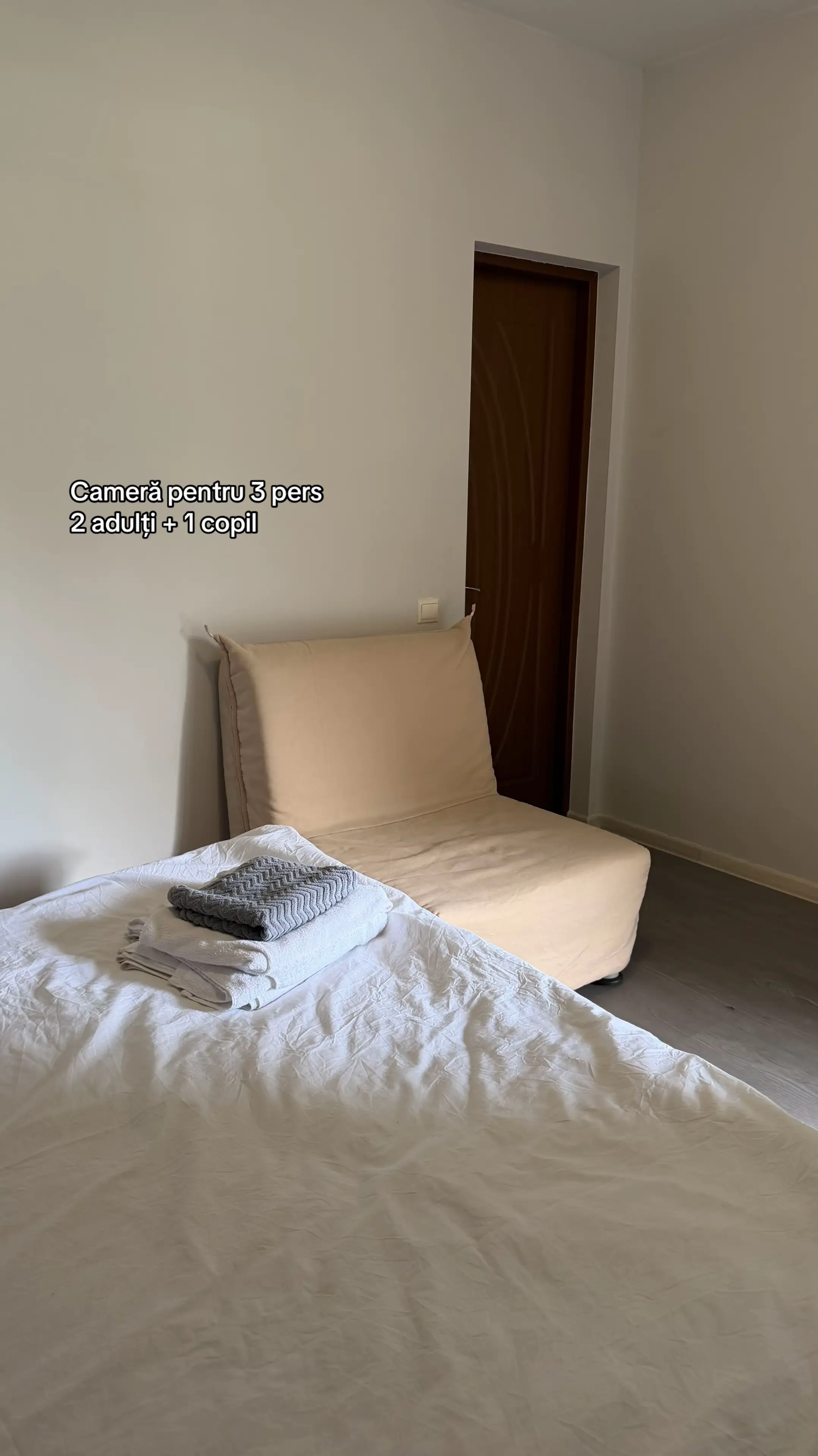 Image 4 of 12