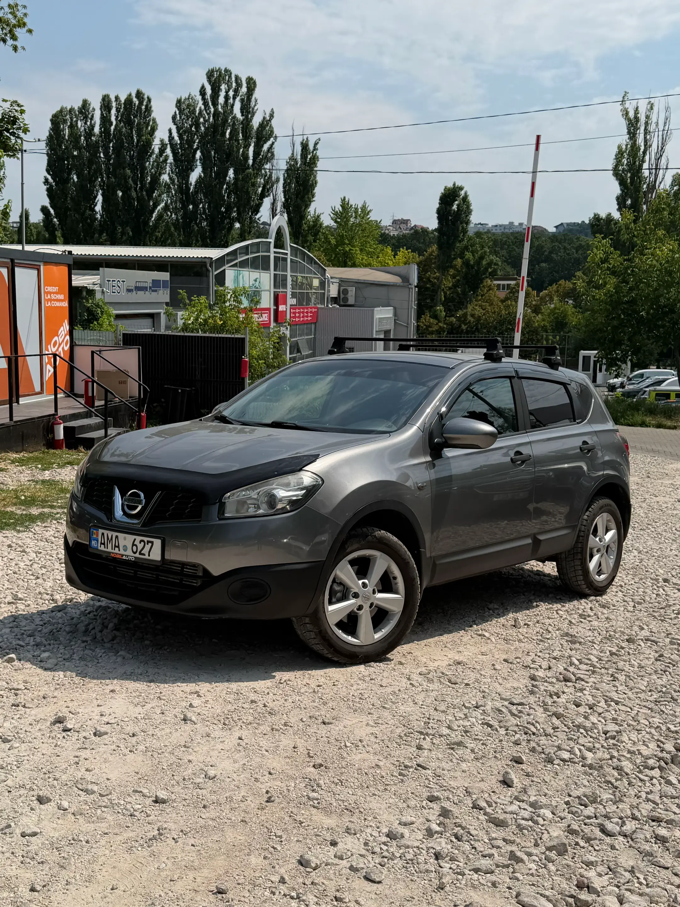 Image 2 of 9