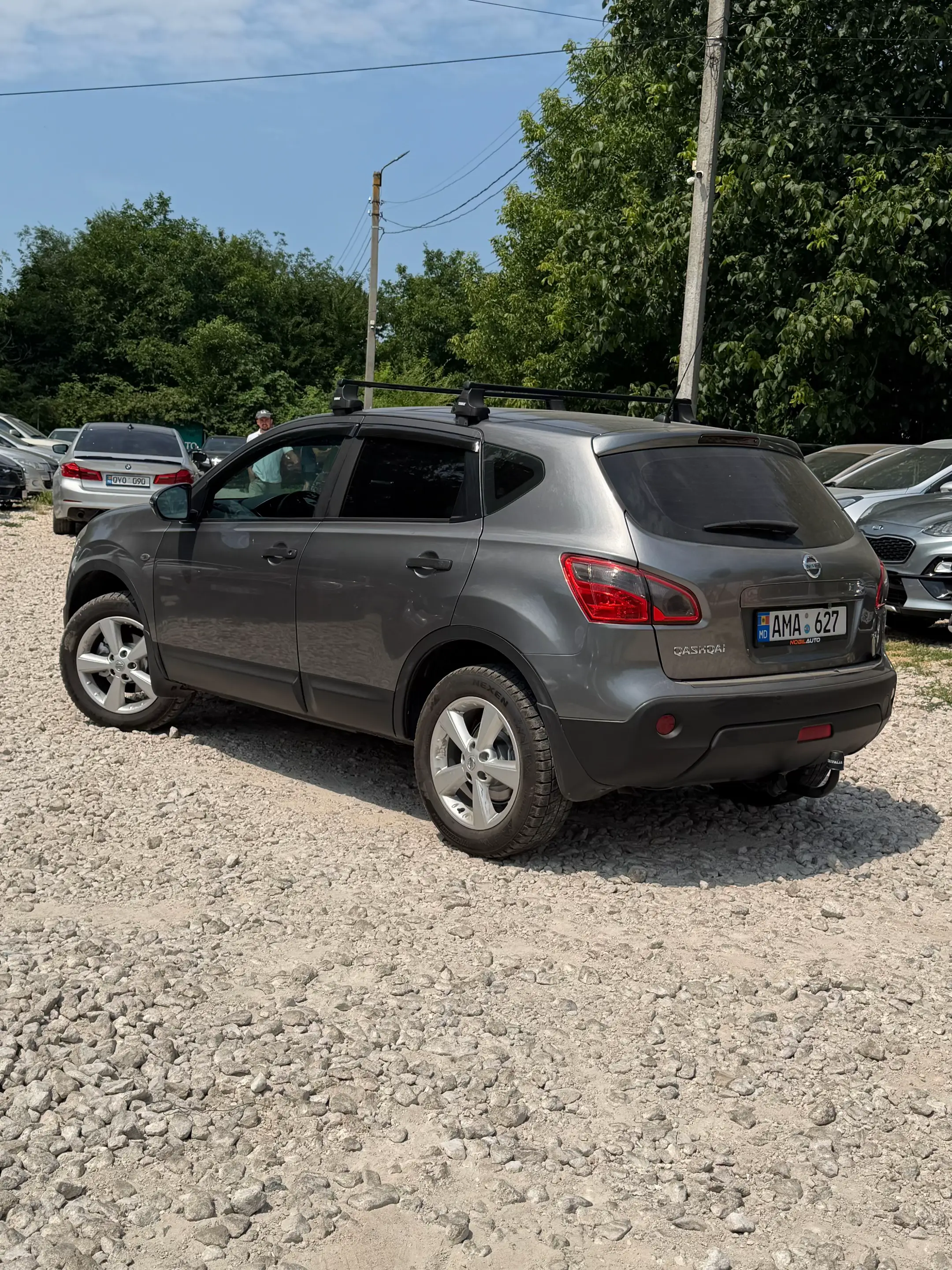 Image 4 of 9