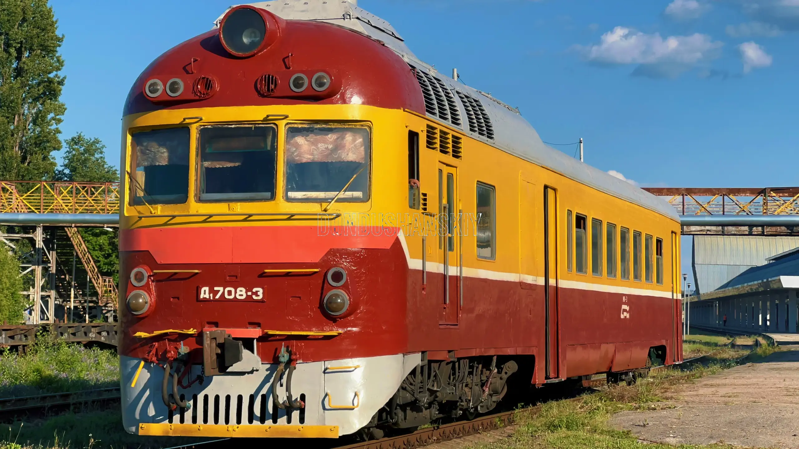 Image 2 of 9