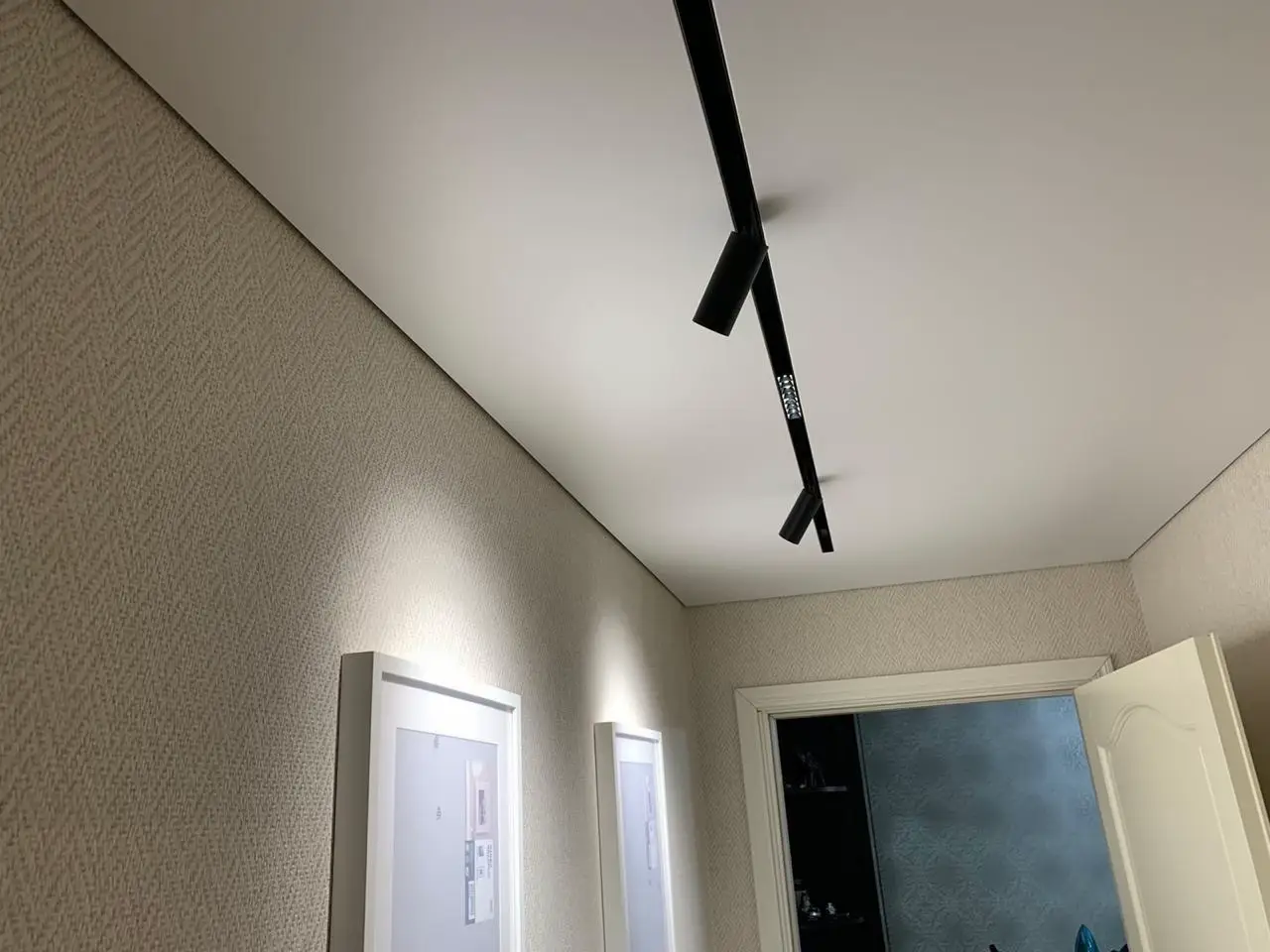 Image 4 of 4