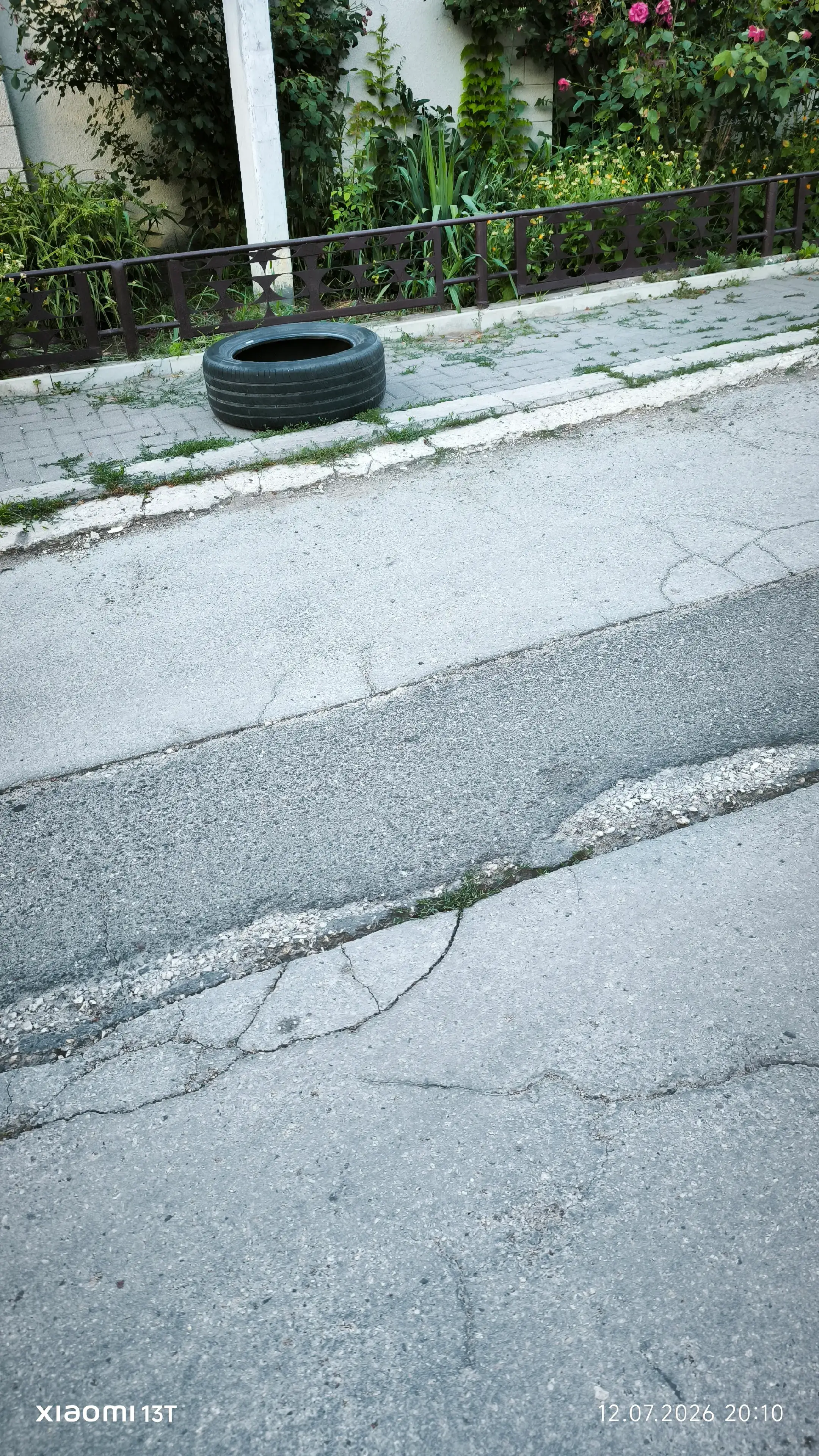 Image 1 of 4