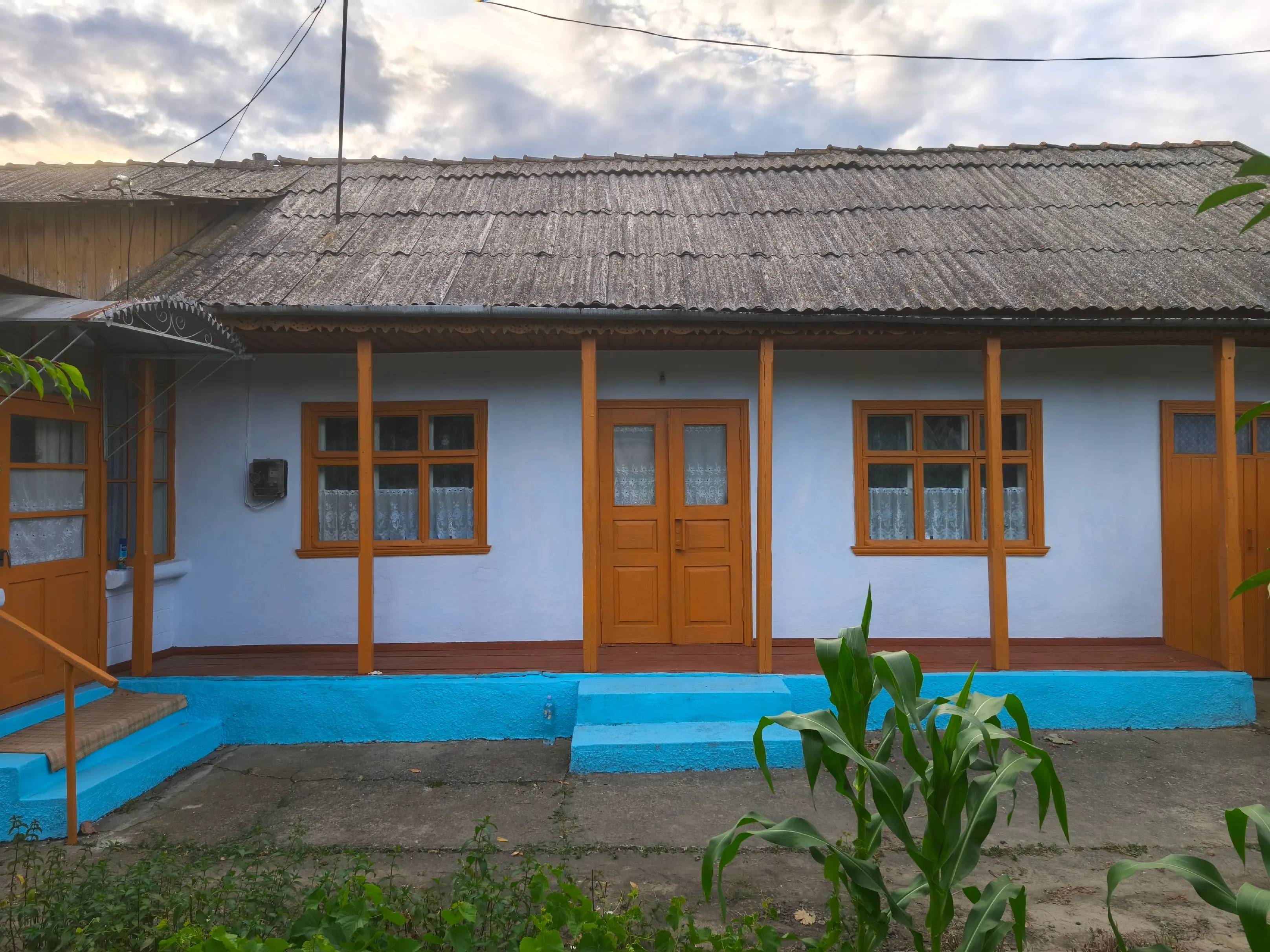 Image 2 of 9