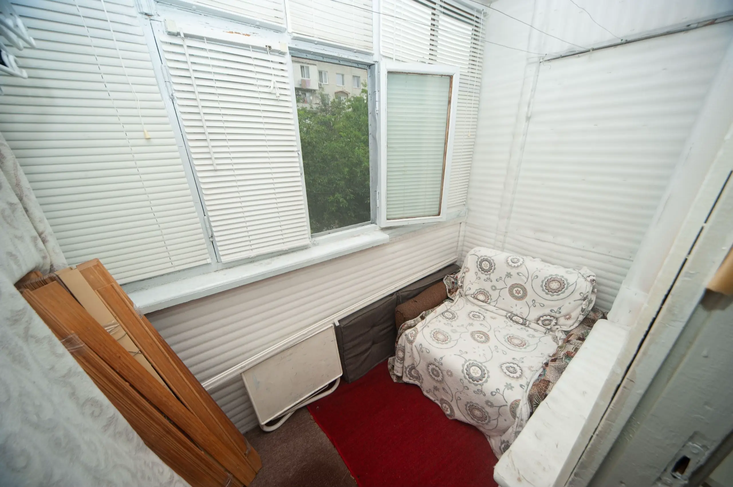 Image 4 of 5